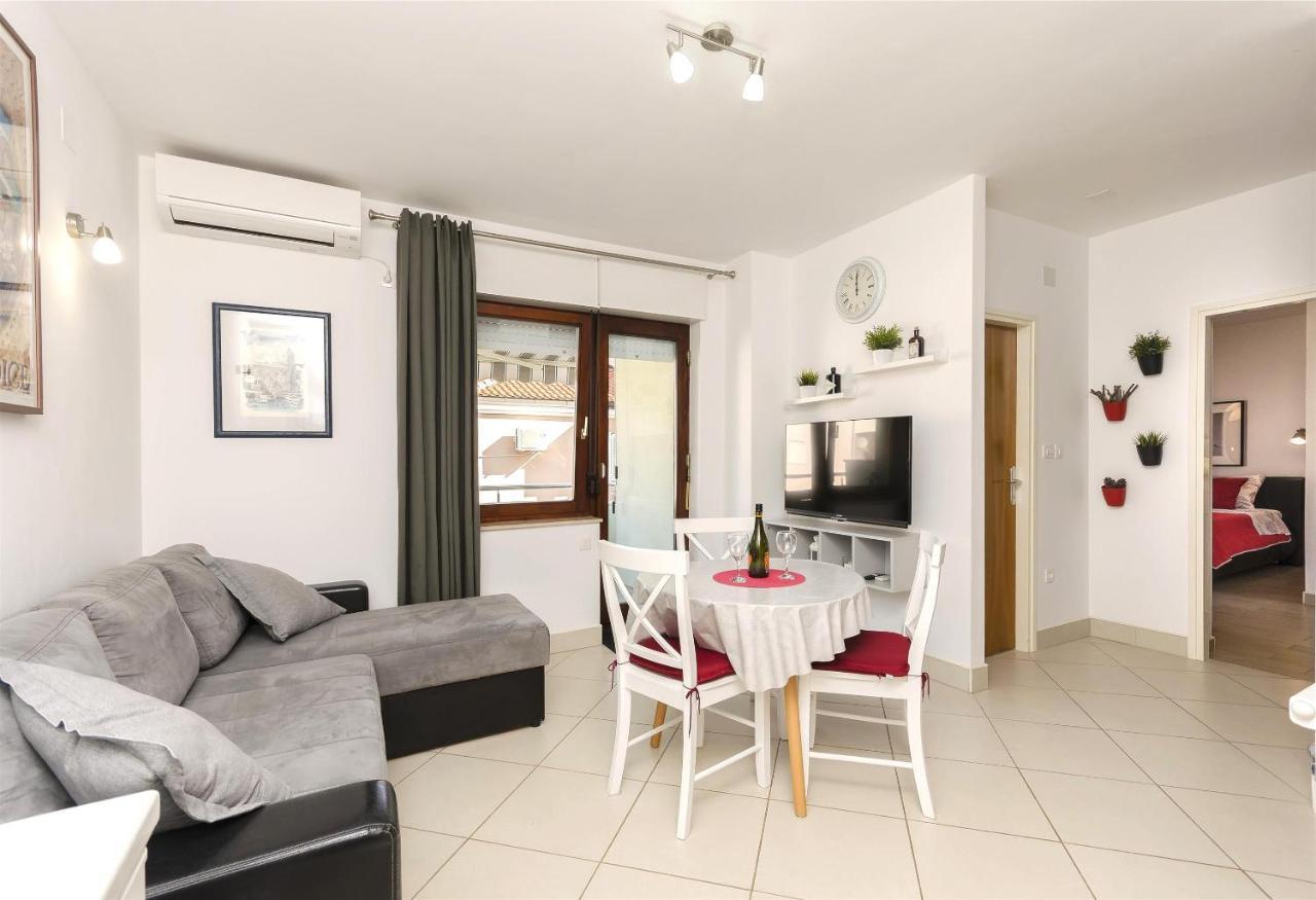 Apartment Mare Srima Εξωτερικό φωτογραφία