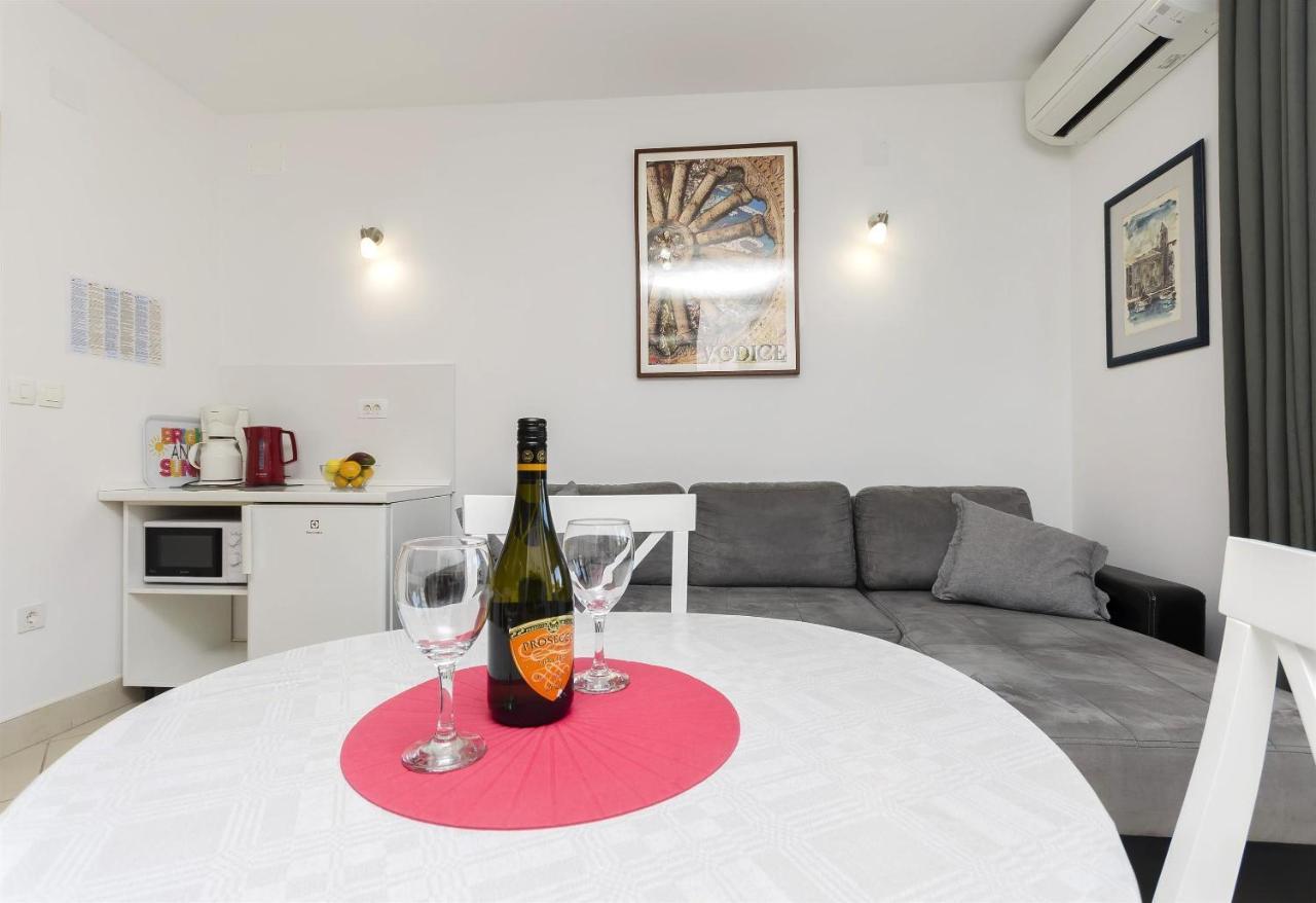 Apartment Mare Srima Εξωτερικό φωτογραφία