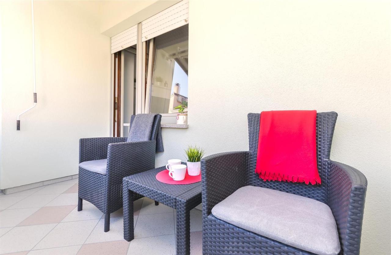 Apartment Mare Srima Εξωτερικό φωτογραφία